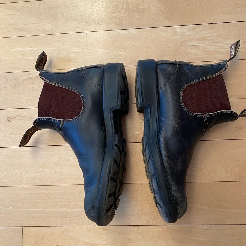 Blundstone Chelsea Boots - MUCH LOVED